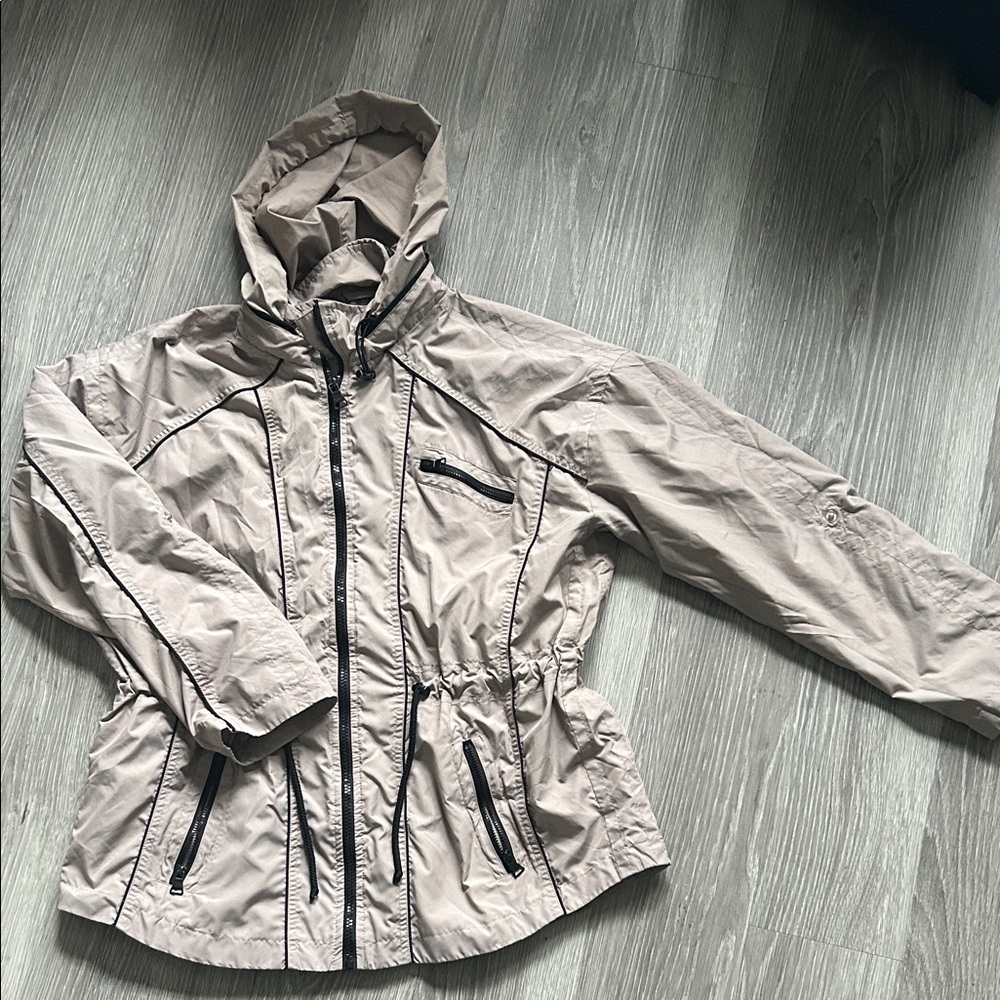 Women’s Light Rain Utility Jacket